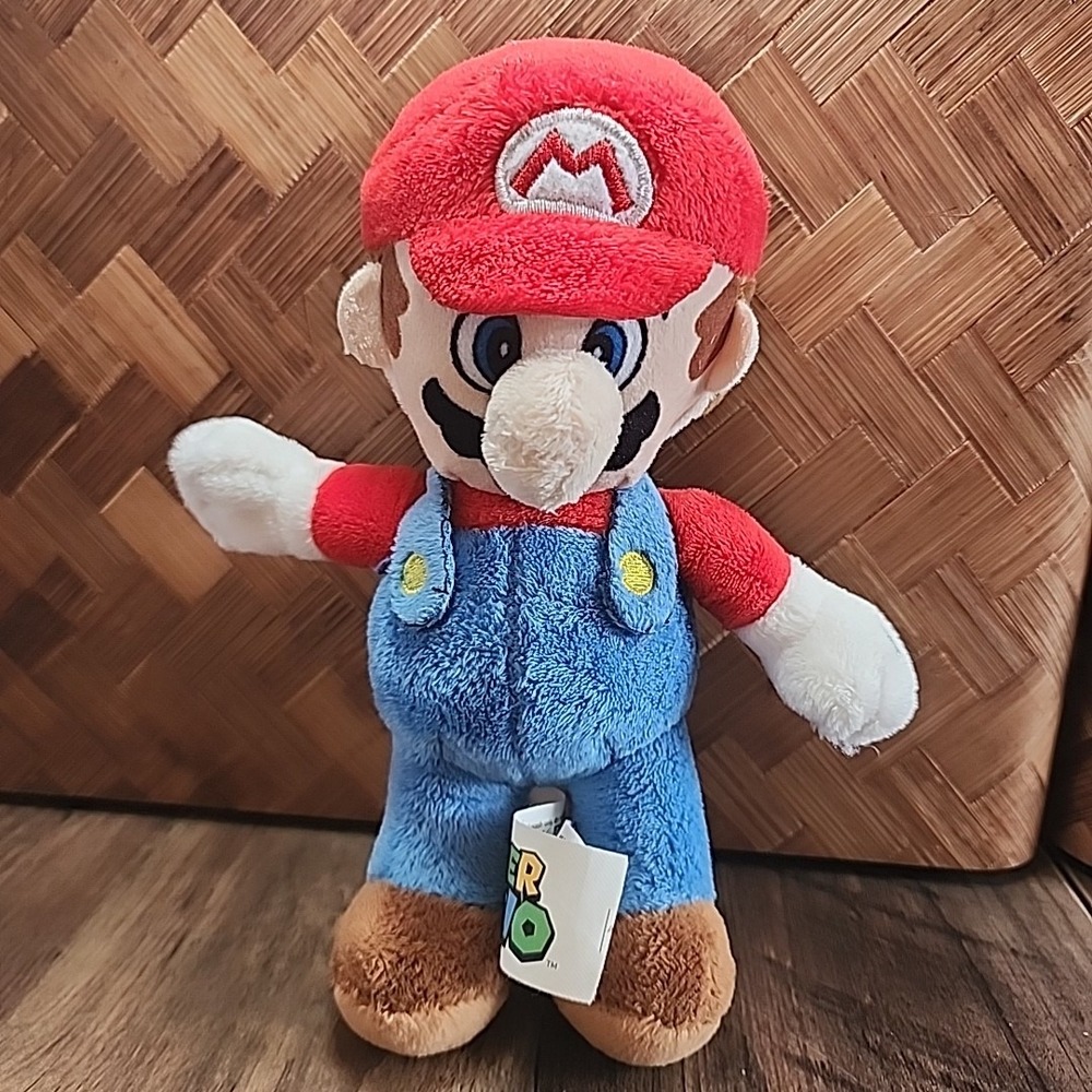 Super‎ Mario 7.5" Stuffed Plush Toy  2018 Nintendo Mario Brothers Video Game EUC